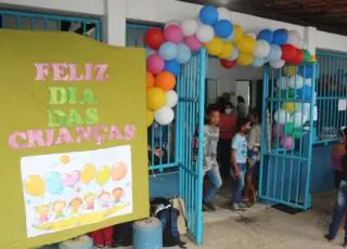 Escola Municipal Sizaltina Barbosa comemora dia das crianças