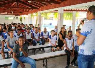 Escolas da rede pública de Teixeira de Freitas surpreendem pais e alunos durante início do ano letivo de 2023