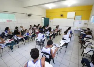 Escolas Municipais de Teixeira de Freitas recebem novos ventiladores