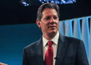 Espero que Bolsonaro debata 'olho no olho', diz Haddad em MG
