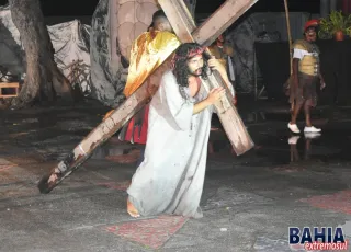 Espetáculo da Paixão de Cristo emociona público em Alcobaça e reafirma tradição cultural da cidade