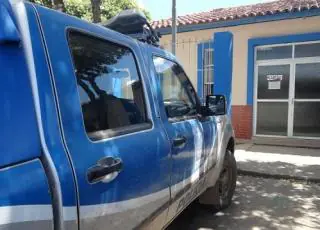 Esposa de delegado tem cabelo cortado por bandidos durante assalto em Teixeira de Freitas