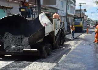 Principais avenidas de São José de Alcobaça já estão sendo asfaltadas