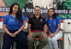 Estudantes de Medeiros Neto transformam lixo da agroindústria em lenha sustentável