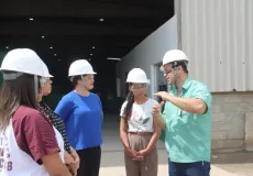 Estudantes de Psicologia visitam Usina Santa Maria para conhecer estrutura e processos internos