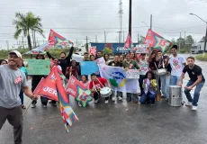 Estudantes do IF Baiano realizam ato em defesa da educação pública e da reeleição de Lula