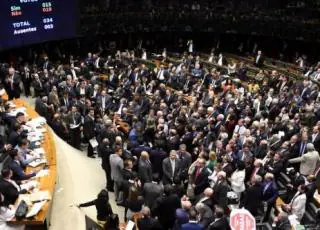Estudo aponta que base de Rui elege 25 federais contra 14 da oposição; veja os favoritos