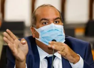 “Eu vivi para ver a base do PT aprovar a privatização da Embasa”, ironiza Sandro Régis