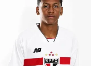 Ex-atleta do São Paulo de 15 anos é morto a tiros durante partida de futebol em Maceió
