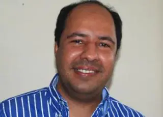 Ex-prefeito de Caravelas é multado por irregularidades na contratação de serviços de limpeza pública
