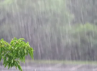 Extremo Sul da Bahia entra em alerta para chuvas intensas; risco inclui alagamentos e ventos de até 60 km/h