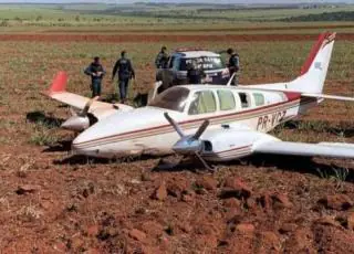 FAB intercepta aviões com 1,1 tonelada de cocaína no Mato Grosso do Sul