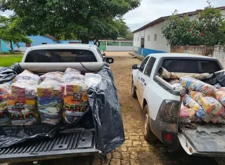 Famílias de Santa Rita recebem apoio alimentar por meio de ação social em Itanhém