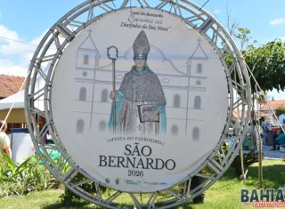 Festejos de São Bernardo Claraval são encerrados com procissão, missa solene e noite de louvor