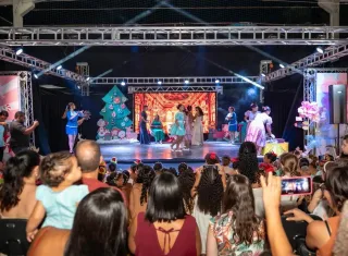 Festival Cultural de Teixeira de Freitas prossegue com dança, teatro e moda no segundo dia