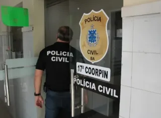 Feto é encontrado em banheiro de escola municipal da Bahia; polícia investiga o caso