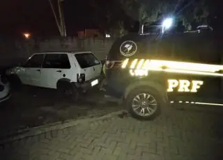 Fiat UNO Mille roubado há quase 6 anos é recuperado pela PRF na BR 367 em Porto Seguro (BA)