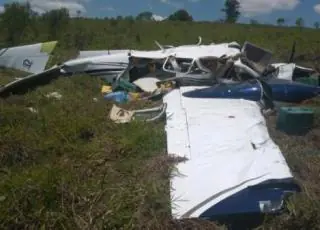 Filho de ex senador morre em queda de avião que levava 300 quilos de cocaína