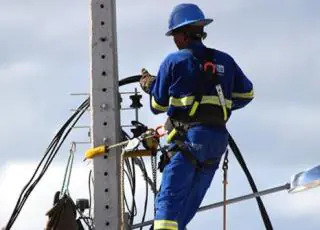 Fim das ligações clandestinas? Distribuição de energia no Rosa Luxemburgo vira pauta na Câmara