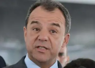 Flagrado com dinheiro na cadeia, Sérgio Cabral é punido