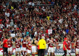 Flamengo celebra vitória com reservas antes de decidir Copa do Brasil