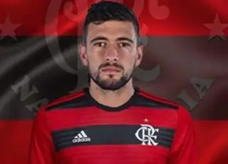 Flamengo oficializa Arrascaeta e assina até 2023 com uruguaio