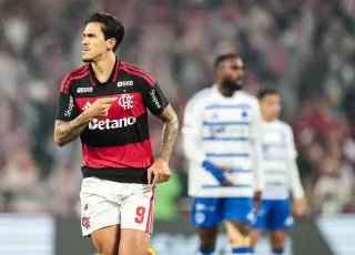 Flamengo vence o Cruzeiro e entra do G4 do Brasileirão 