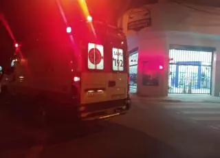 Flanelinha é baleado na rua  e anda até a farmácia na rotatória da Pão Gostoso de onde foi socorrido