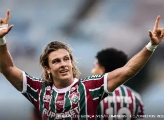 Fluminense goleia e se aproxima da decisão do Campeonato Carioca