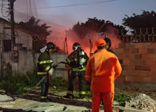 Fogo em deposito da Coelba leva apreensão a moradores do Jardim Europa