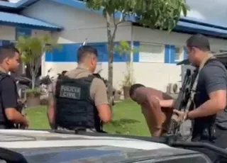 Foragido da Justiça do Espírito Santo é recapturado após fugir por telhados em Porto Seguro