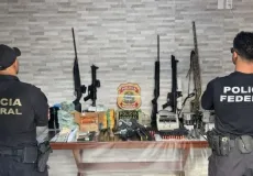 Fraude em registros de CAC: PF apreende arsenal e valores milionários durante operação na Bahia