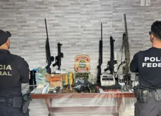 Fraude em registros de CAC: PF apreende arsenal e valores milionários durante operação na Bahia