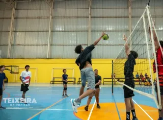 Futsal, vôlei e aprendizado: conheça as atividades do Estação Cidadania em Teixeira de Freitas