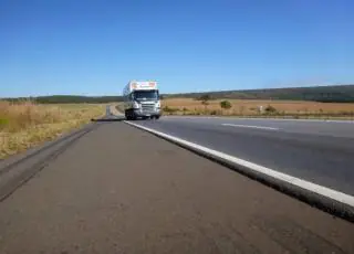 Fux suspende multa a transportadoras que não cumprirem tabela de frete