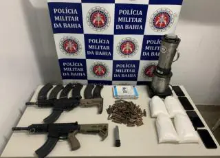 Fuzis, drogas e munições são aprendidos durante ação da PM de Porto Seguro