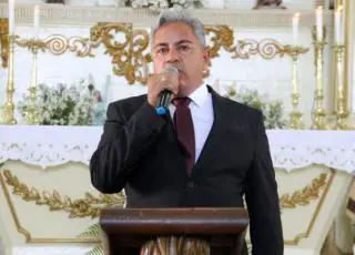 ‘Zico de Baiato’ é empossado prefeito de Alcobaça
