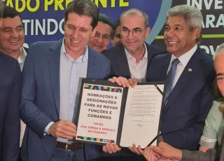 Governador sanciona leis que criam novos comandos e promove oficiais da PM