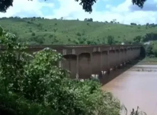 Governo da Bahia articula ações emergenciais com Ministério dos Transportes e DNIT para reabertura da ponte sobre o Rio Jequitinhonha