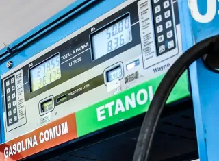 Governo sanciona lei que permite reduzir tributos sobre combustíveis