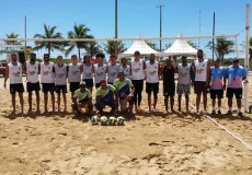 Grande disputa e espírito esportivo durante os Jogos de Verão com o voleibol, nas areias de Mucuri