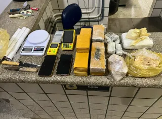 Grande quantidade de drogas é apreendida pela polícia em Teixeira de Freitas