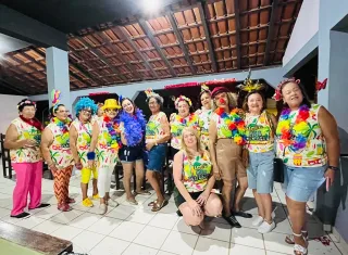 Grupo da melhor idade de Itabuna escolhe Nova Viçosa para celebrar o Carnaval com alegria e amizade