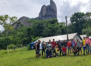 Grupo de jovens realizam Trekking com sucesso na Serra Grande em Itamaraju