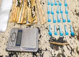Guarnição do PETO da 44ª CIPM prende homem com drogas em Medeiros Neto 