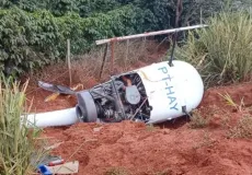 Helicóptero cai em Nova Resende (MG) e duas pessoas sofrem ferimentos leves
