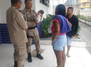 Heróis de farda: Policiais militares salvam bebê de 19 dias engasgado em Porto Seguro