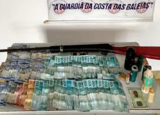 Homem com arma e produtos furtados de fazenda onde trabalha em Juerana