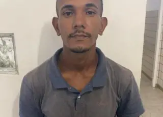 Homem com mandado de prisão em aberto no ES é preso pela PM em Teixeira de Freitas