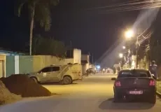 Pai e filho são baleados durante briga com ciganos em Itamaraju. Pai morreu no hospital
